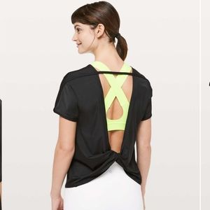 BNWT Twist and Train Short Sleeve Shirt